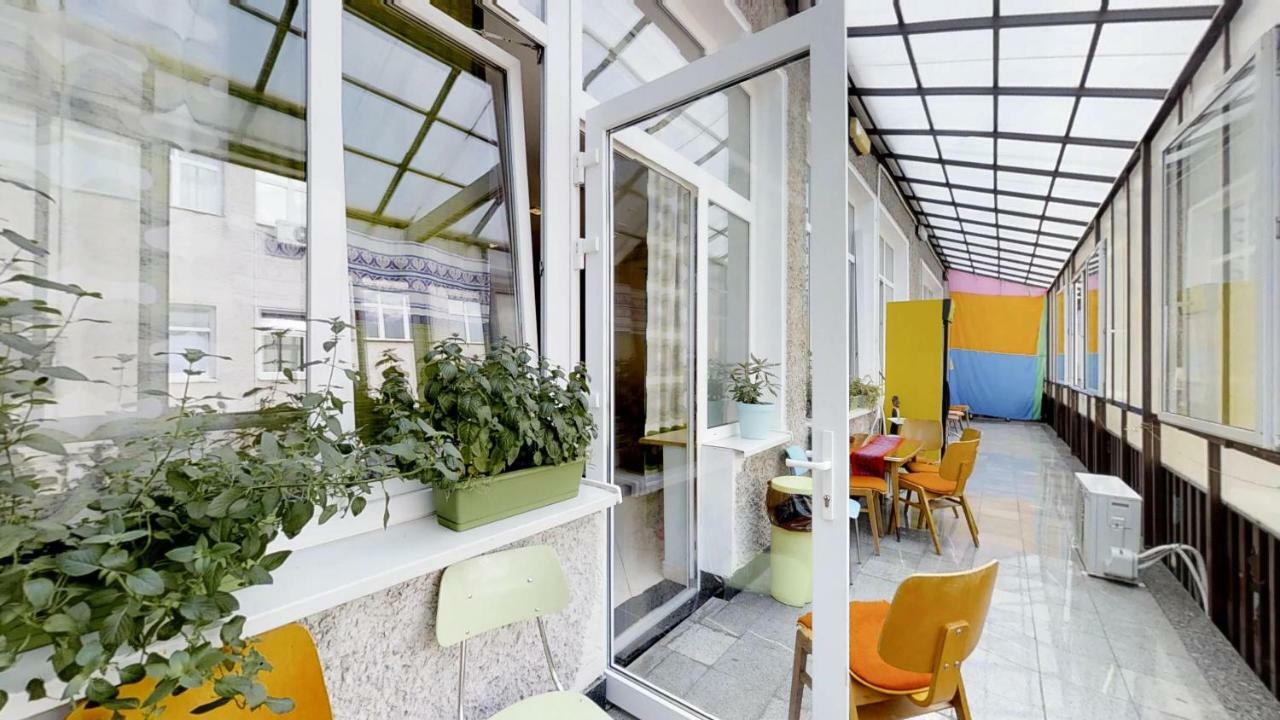 Press Hostel Варшава Екстериор снимка
