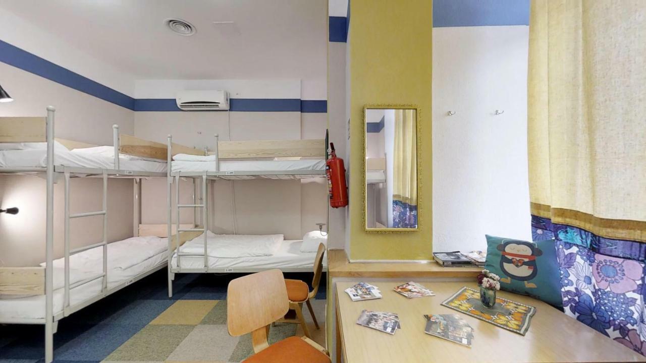 Press Hostel Варшава Екстериор снимка