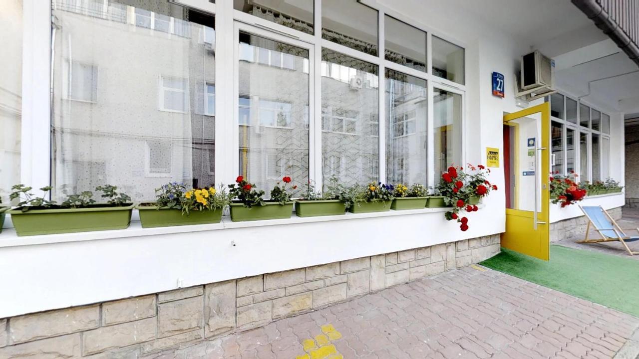 Press Hostel Варшава Екстериор снимка